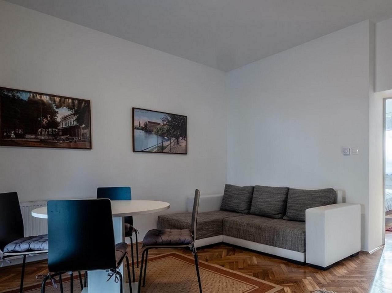 Eva Rooms & Studio Apartment Karlovac Exteriör bild